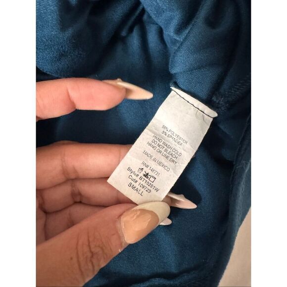 Windsor Teal Cutout Twist Long Sleeve Crop Top Women’s Size Small - Picture 6 of 8